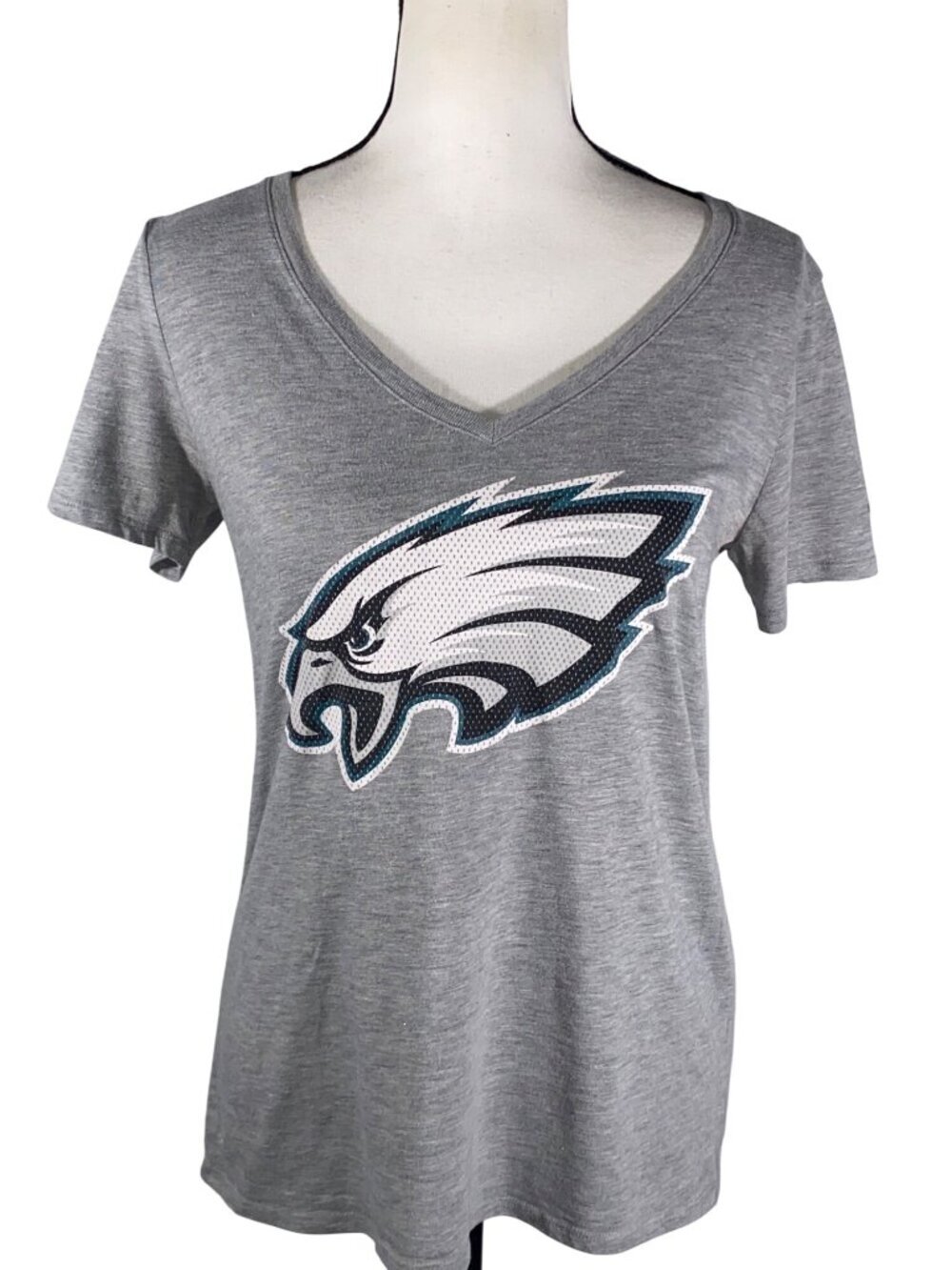 NFL Nike Womens Team Apparel V-Neck T-Shirt Philadelphia Eagles Logo Dri-Fit